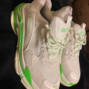 Balenciaga triple S